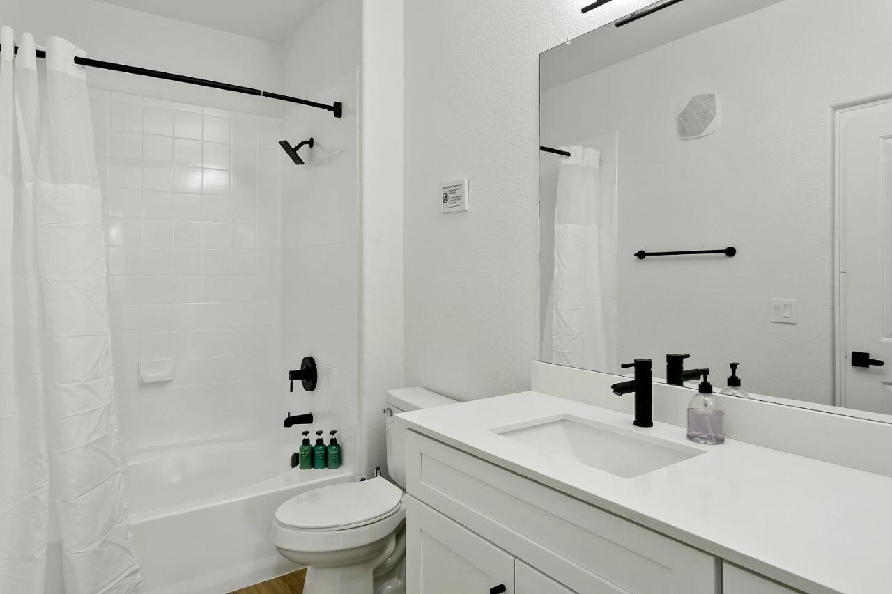 Cozysuites Glendale By The Stadium With Pool 10 Экстерьер фото